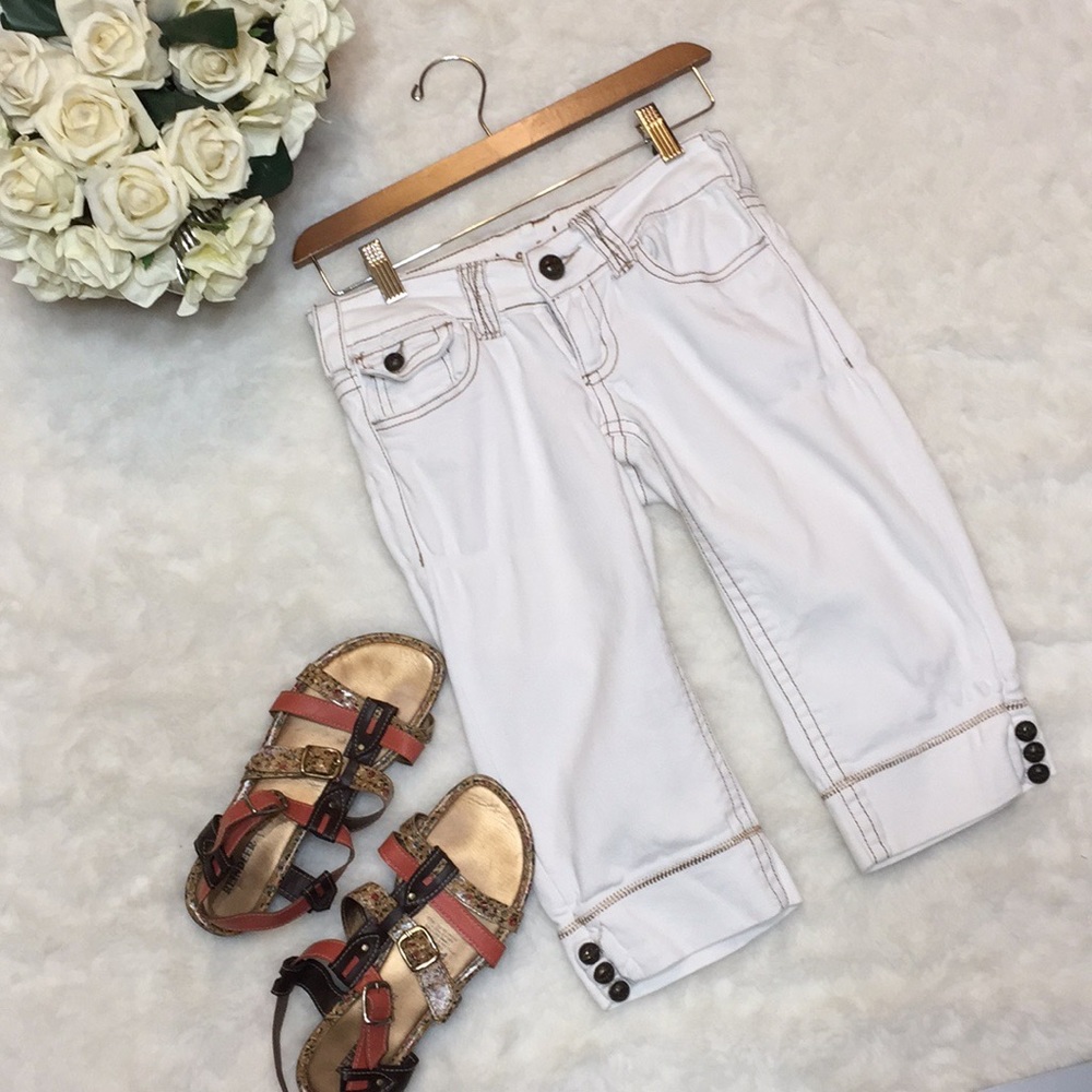 Industrial Cotton White Capris